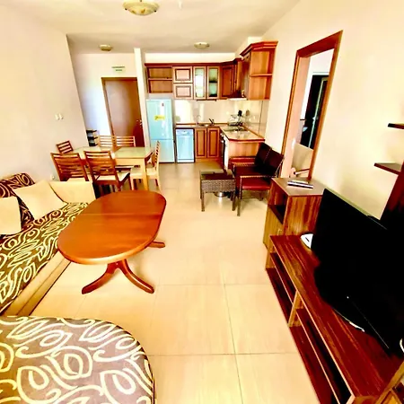 Grand Kamelia Aparthotel