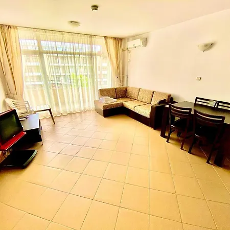 Grand Kamelia Aparthotel