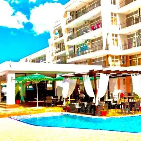 Grand Kamelia Aparthotel