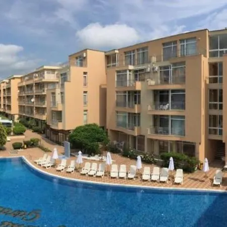 Grand Kamelia 公寓式酒店 阳光海滩