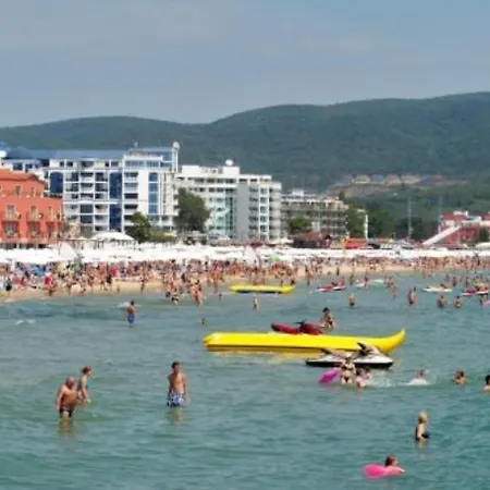 Grand Kamelia Aparthotel 2*
